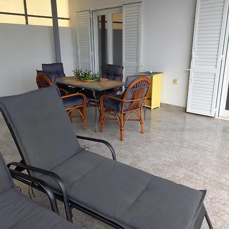 アパート Aba フヴァル